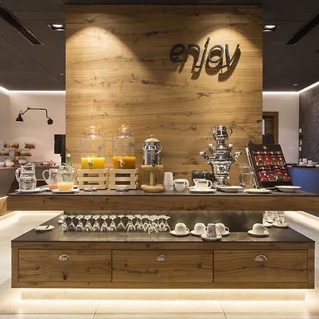 Glanz & Glory Hotel Hotell 4*