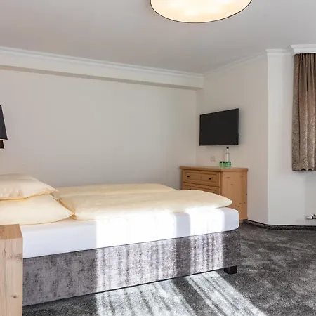 Glanz & Glory Hotel Hotell Sölden