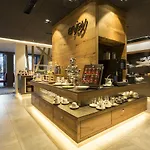 Szálloda Glanz & Glory Hotel 4*