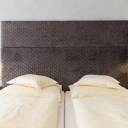 Glanz & Glory Hotel Hotel