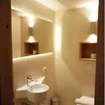 Glanz & Glory Hotel מלון 4*
